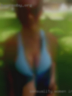 Sensuality women in from the bedroom is massages.